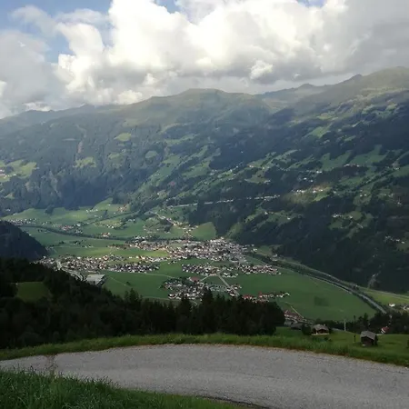 Haus Angela アパート